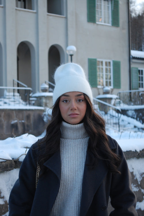 Isabella Torin beanie vit